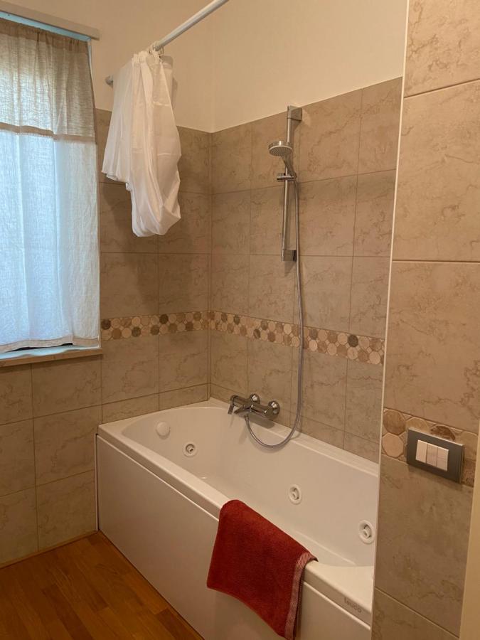 Bed And Breakfast Gaia Casamassima Esterno foto